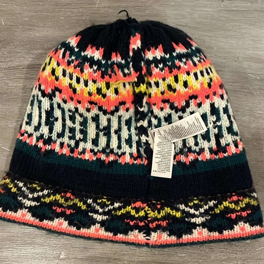 Old Navy Kids Pom Pom Winter Hat L-XL